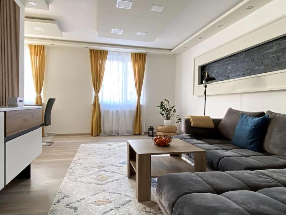 Gemuetliche Wohnung In Ottakring 비엔나 외부 사진